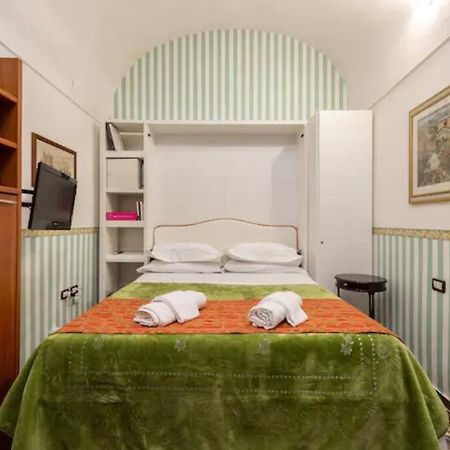 Apt 0 In The Historic Center Bari Bagian luar foto