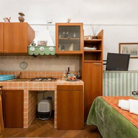 Apt 0 In The Historic Center Bari Bagian luar foto