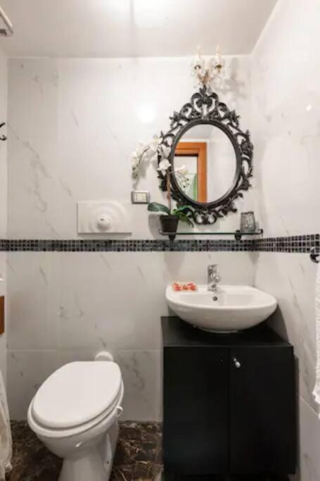 Apt 0 In The Historic Center Bari Bagian luar foto